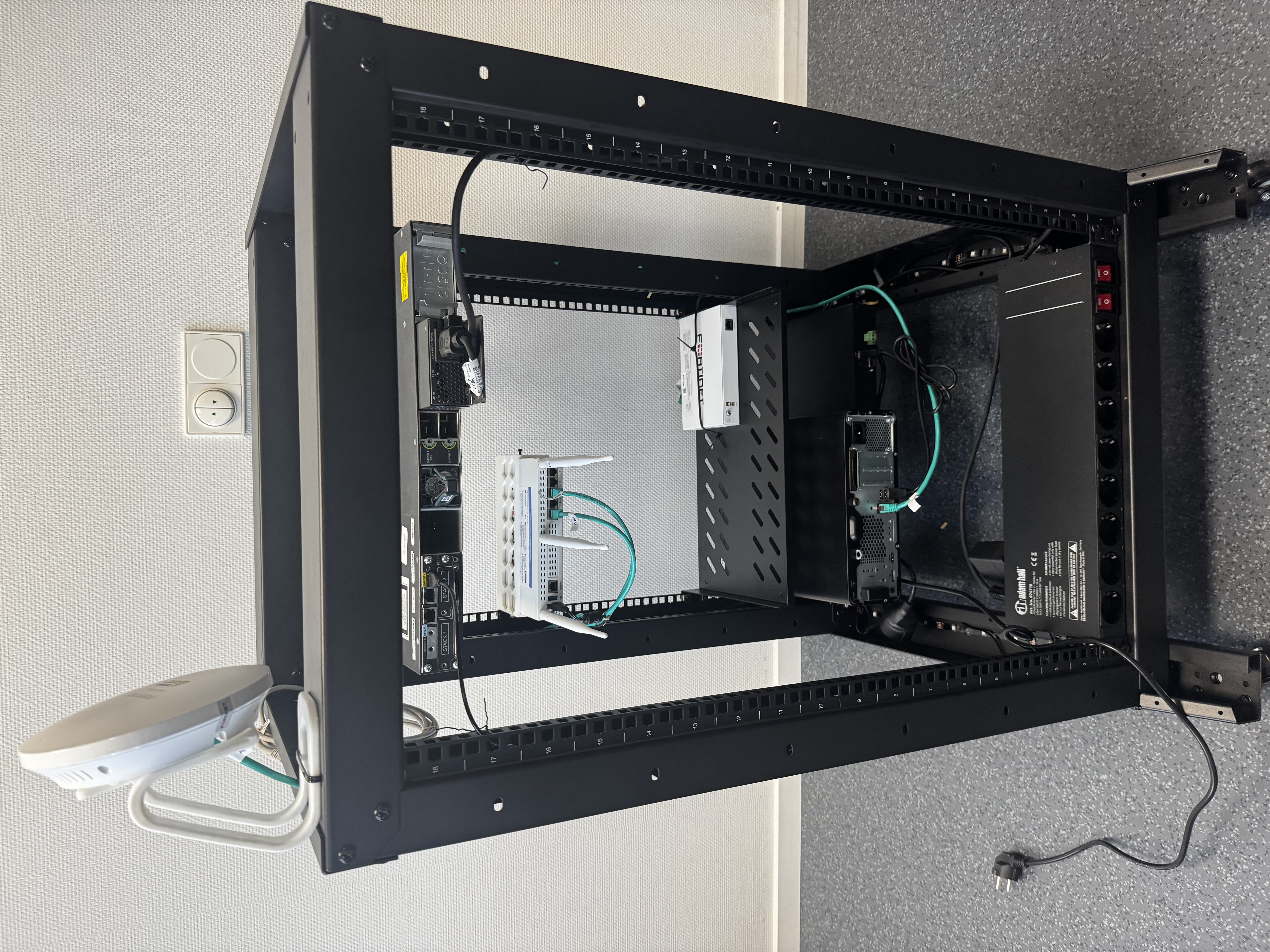 Onderwijs Server Rack Project - Enterprise Server Configuratie